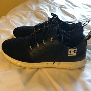 Under Armour Sneakers